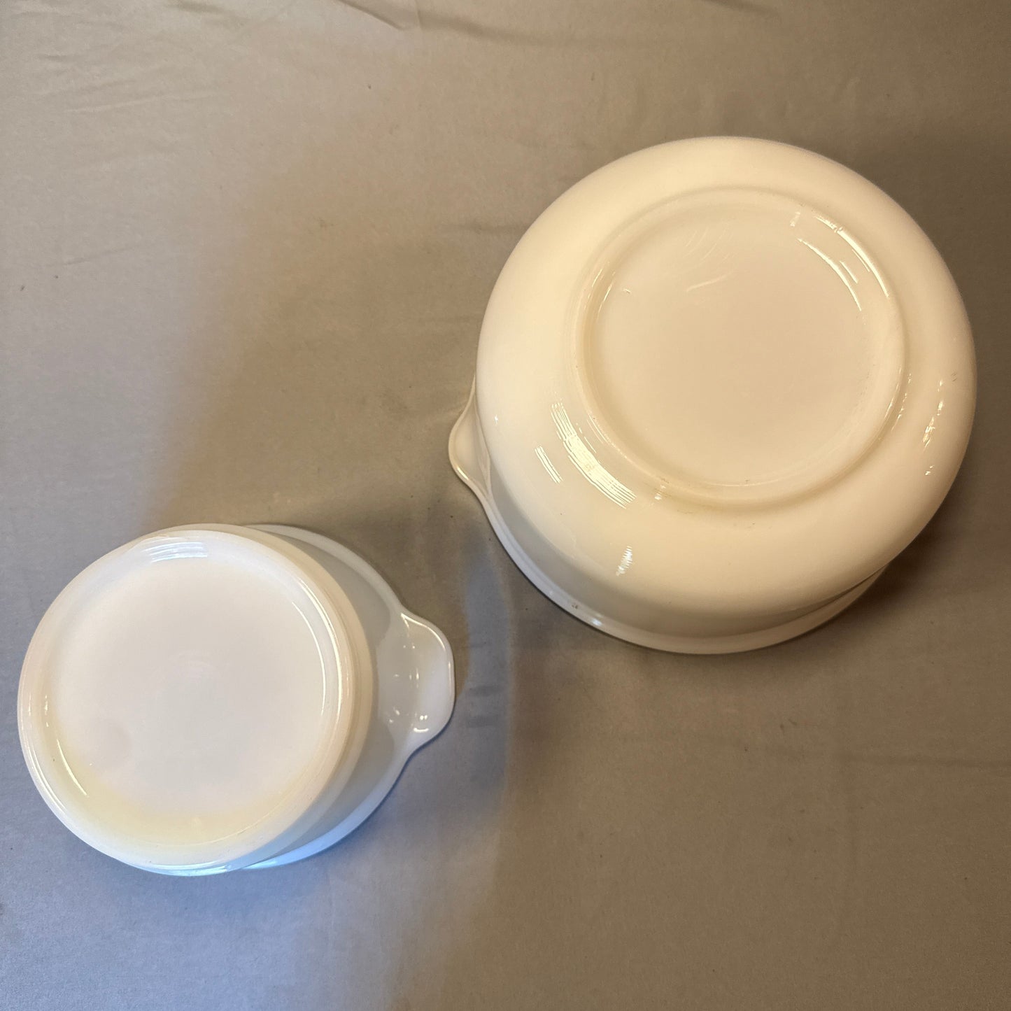 Vintage White Milk Glass Mixing Bowl Set 3 Cup Batter Bowl w/ Pour Spout
