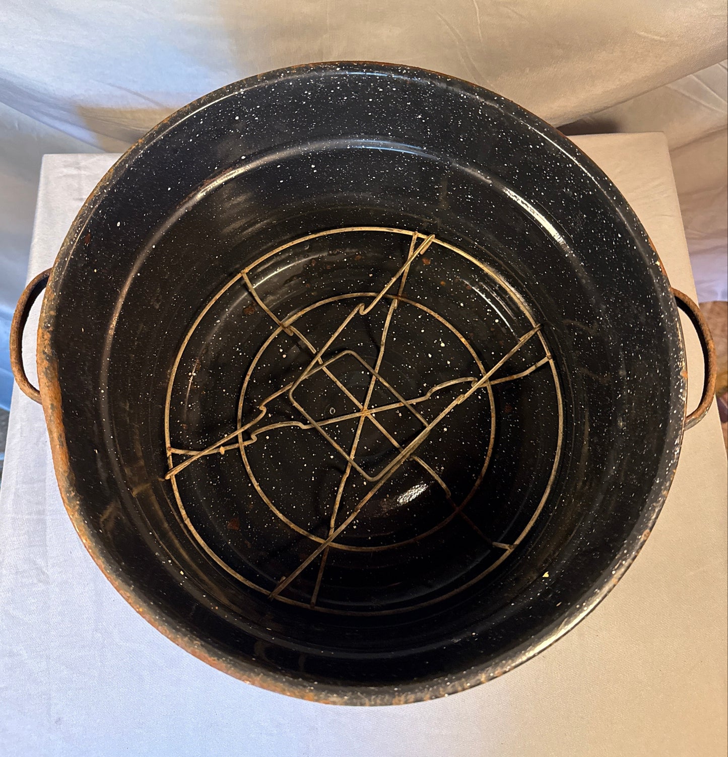 Vintage Graniteware Water Bath Canner Black Speckled Enamel w/ Lid & Rack