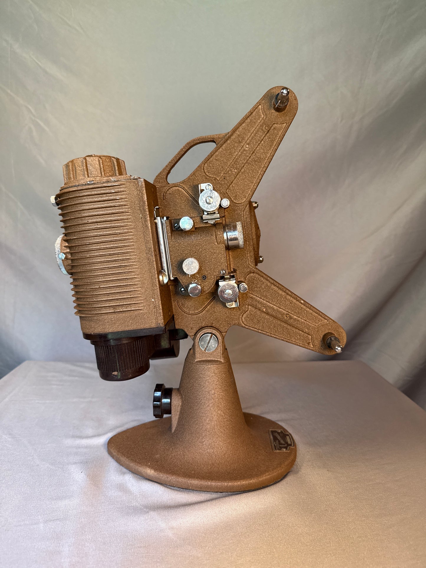 Universal Cinematic P-750 8mm Film Projector Vintage Movie Projector USA