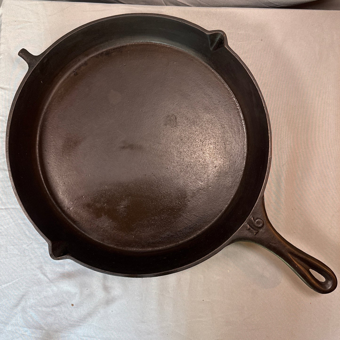 Vintage No. 16 Cast Iron Skillet Heat Ring Helper Handle 17" Unmarked
