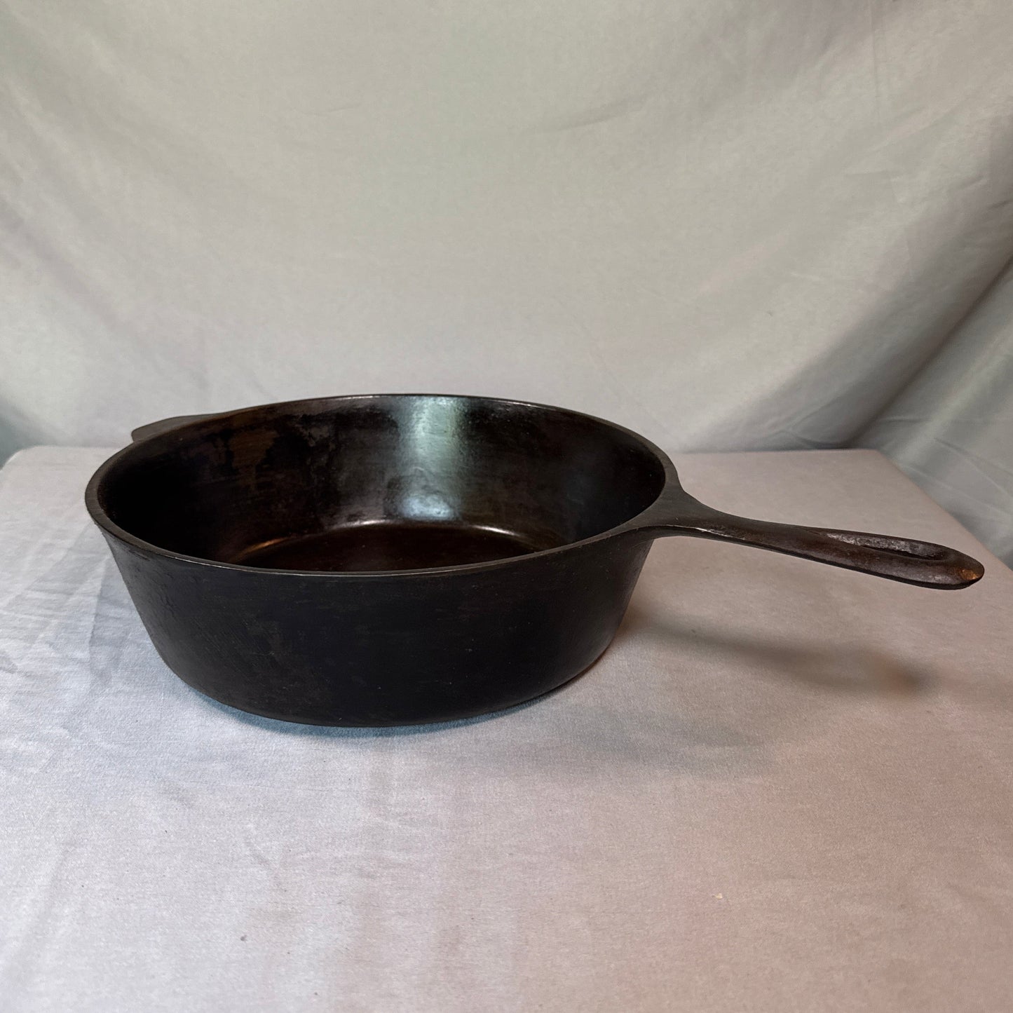 Vintage Unmarked Cast Iron Deep Skillet Chicken Fryer Heat Ring