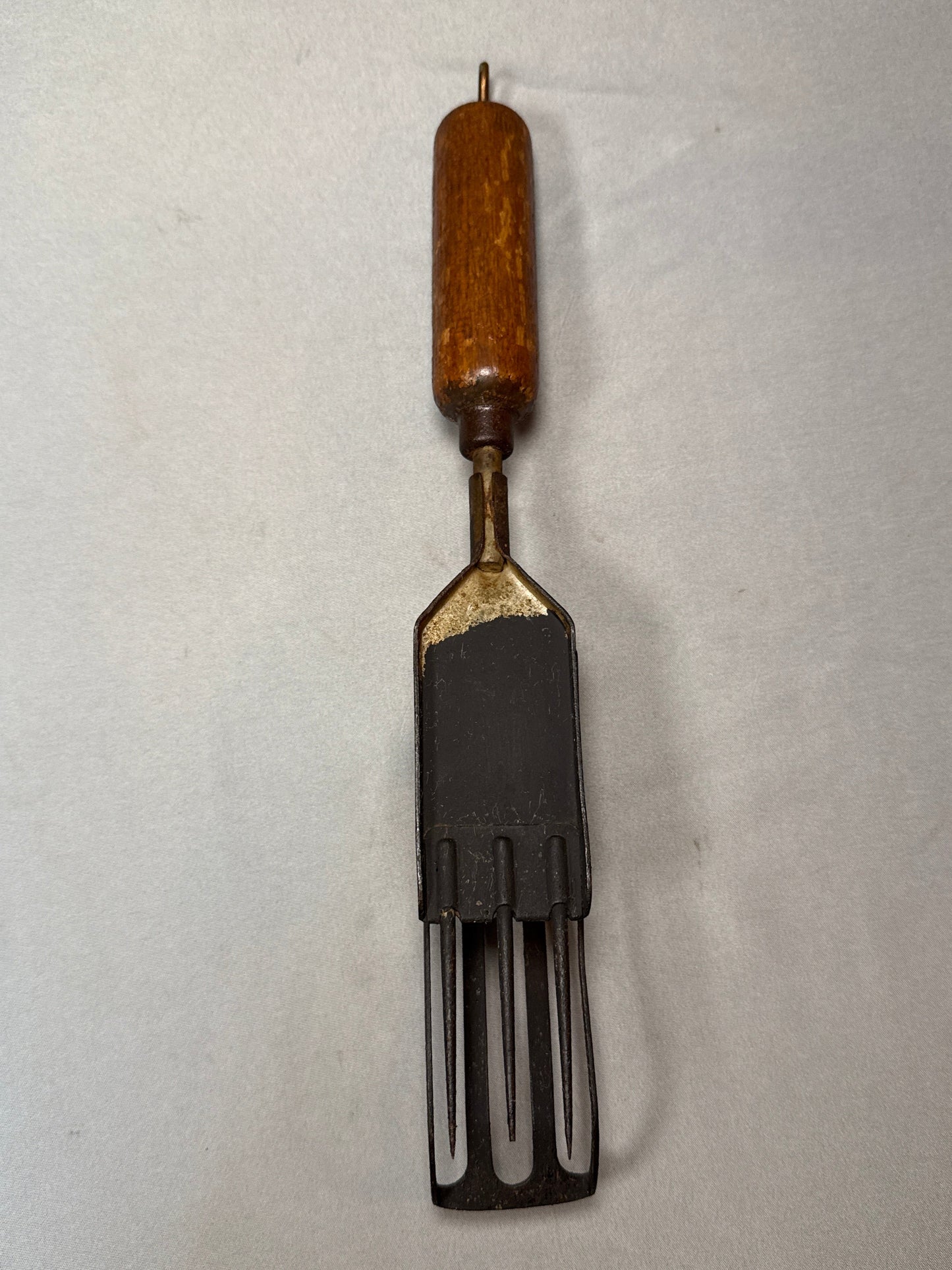 Antique Mechanical Ejector Fork Self Releasing Toast Pickle Server Wood Handle Kitchen Tool