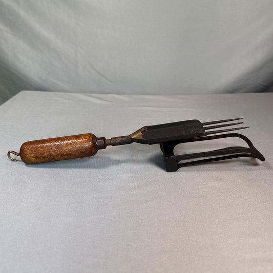 Antique Mechanical Ejector Fork Self Releasing Toast Pickle Server Wood Handle Kitchen Tool
