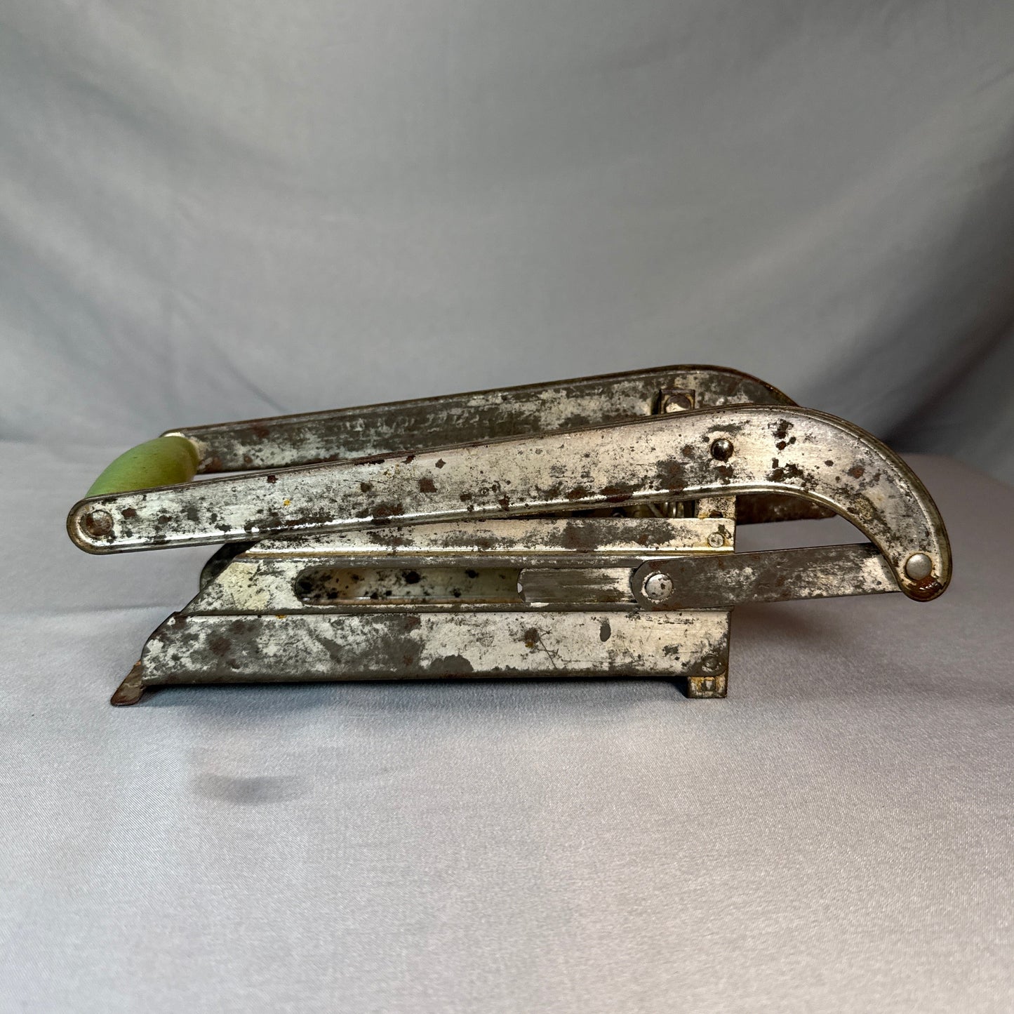 Vintage 1940s French Fry Potato Cutter Green Wood Handle Vegetable Dicer Tool