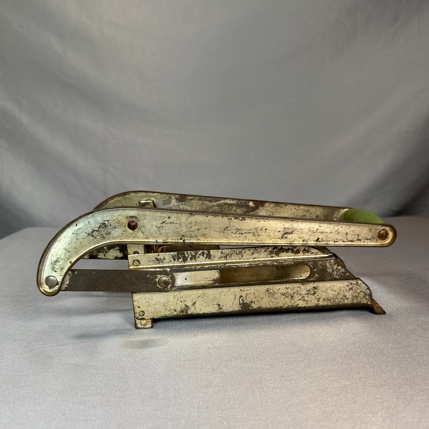 Vintage 1940s French Fry Potato Cutter Green Wood Handle Vegetable Dicer Tool
