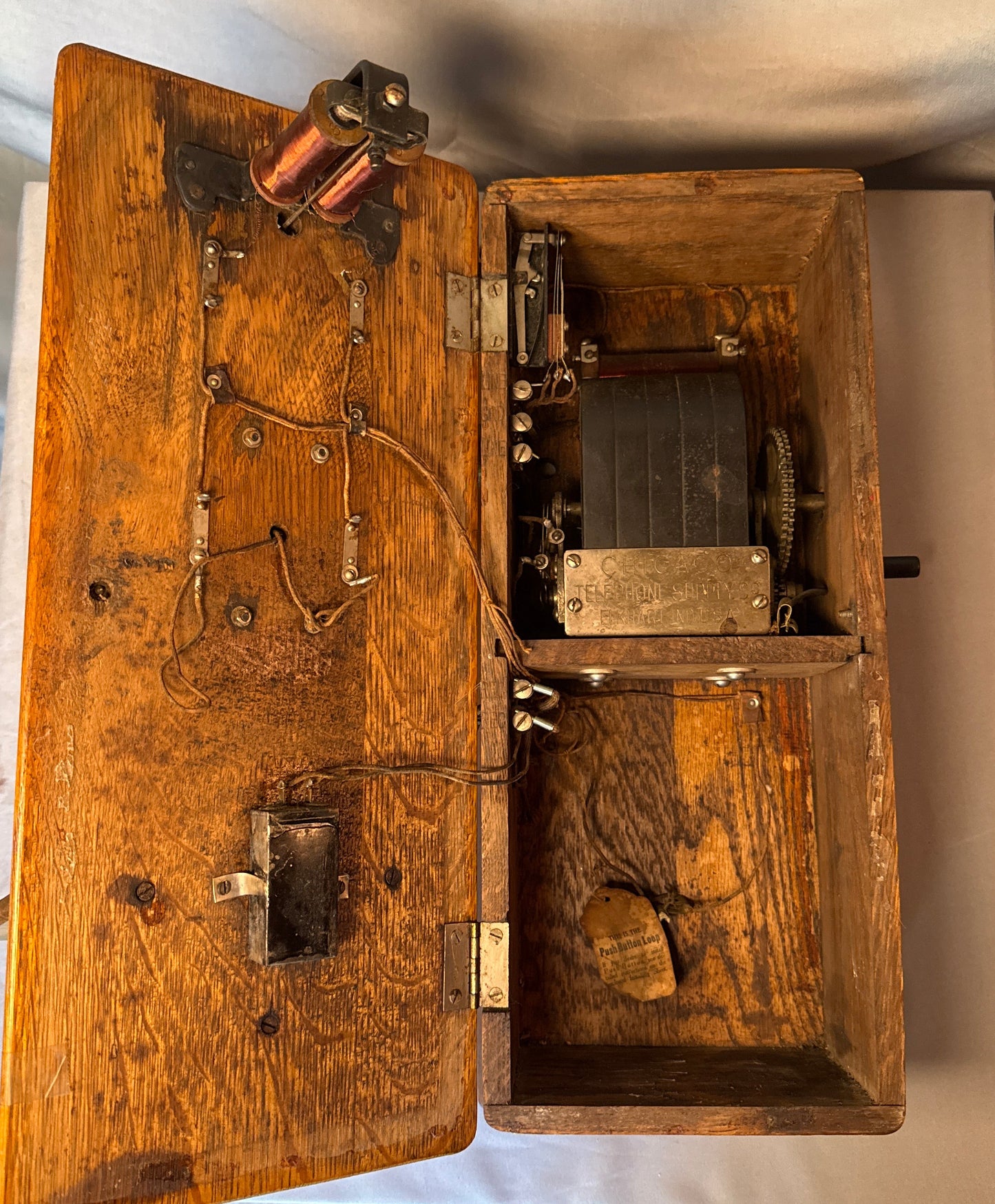 Antique Kellogg Oak Wall Crank Telephone Magneto Chicago Telephone Supply Co USA
