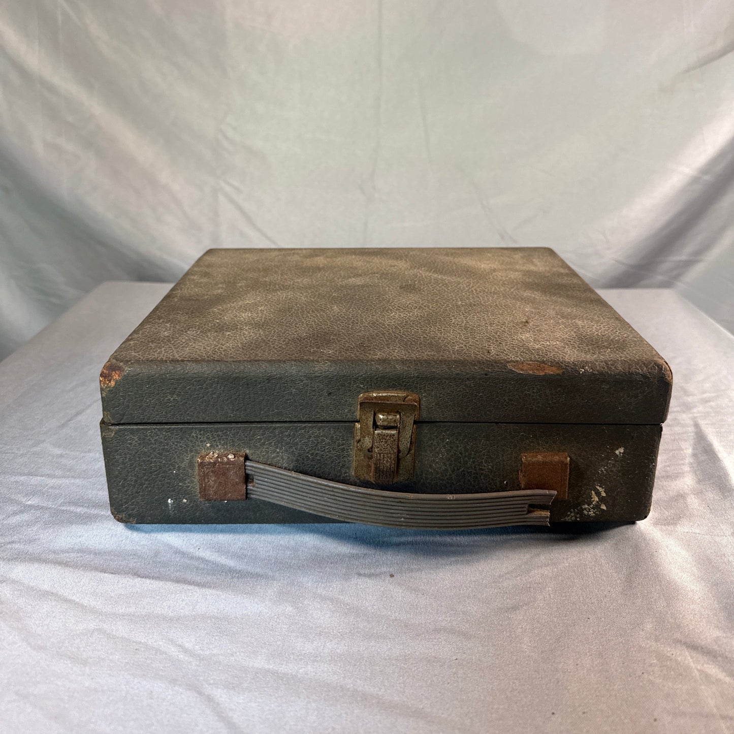 Accurate Instrument Model 157 Tube Tester w/ Tube Substitution Handbook