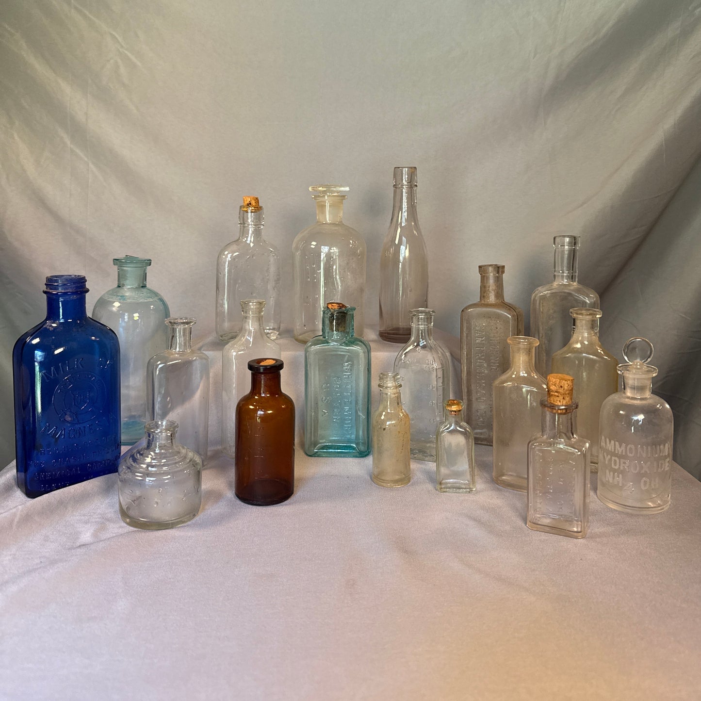 19 Antique & Vintage Apothecary Medicine Pharmacy Glass Bottle Estate Lot