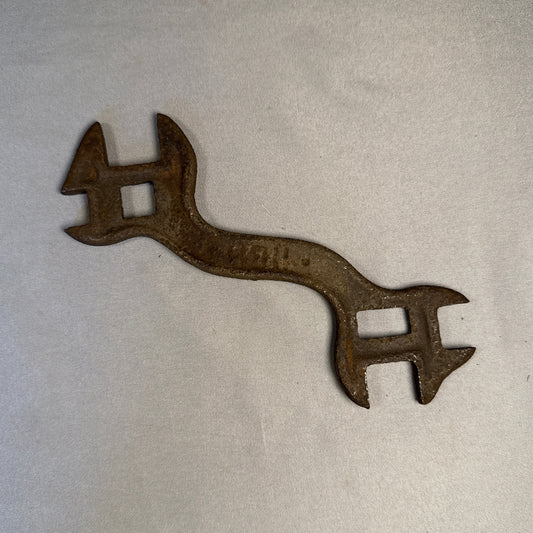Antique S-Shaped Multi Jaw Buggy Wrench Square Nut Implement Farm Tool